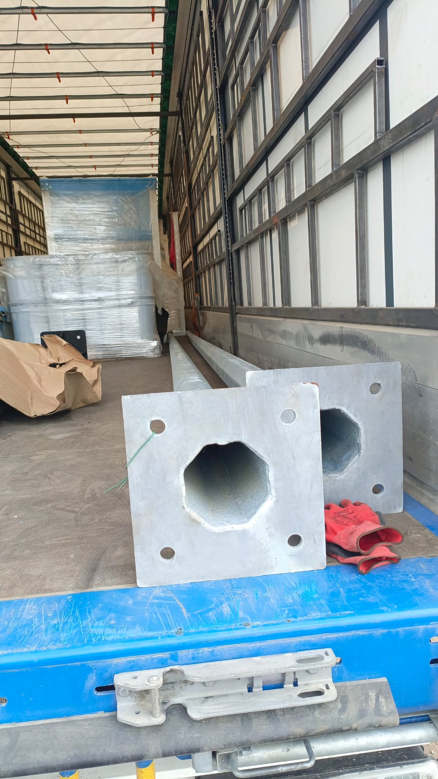 Отгрузки продукции